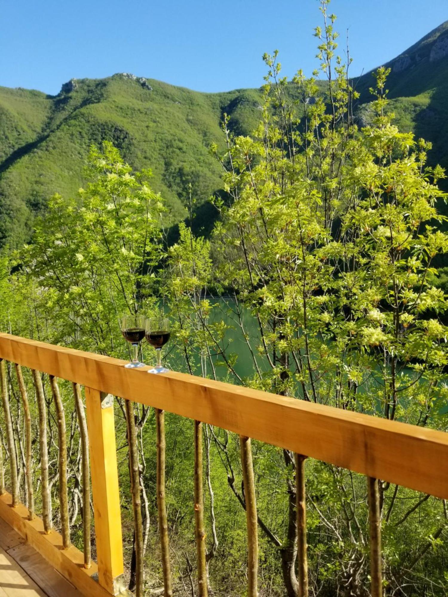 Twin Villas Komani Lake Exterior photo